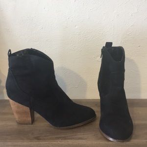Black booties faux suede Charlotte Russe sz 9
